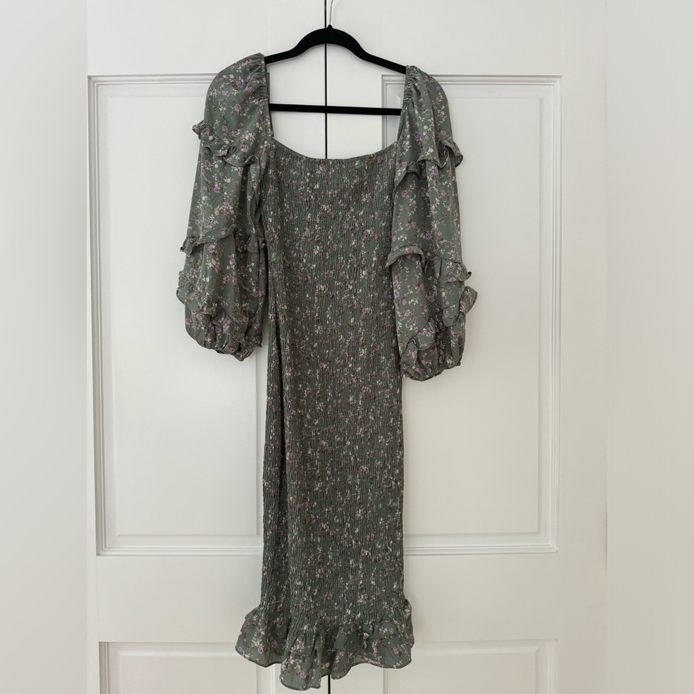 Petal & Pup Ruched Floral Midi Dress